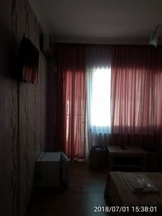 Отель Hotel Stal+ Тбилиси Двухместный номер Делюкс с 2 отдельными кроватями-6