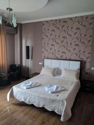 Отель Hotel Stal+ Тбилиси Двухместный номер Делюкс с 1 кроватью и балконом-12