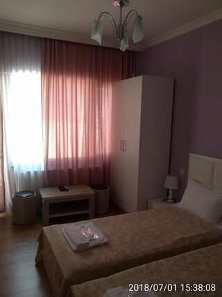Отель Hotel Stal+ Тбилиси Двухместный номер Делюкс с 2 отдельными кроватями-9