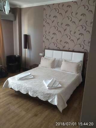 Отель Hotel Stal+ Тбилиси Двухместный номер Делюкс с 1 кроватью и балконом-14